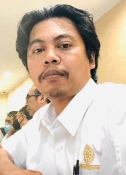 Dr. Wayan Nata